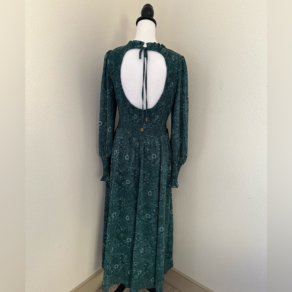 Madewell Crinkle Georgette Lucie Tie-Back Midi Dress in Woodland Floral - Picture 3 of 10